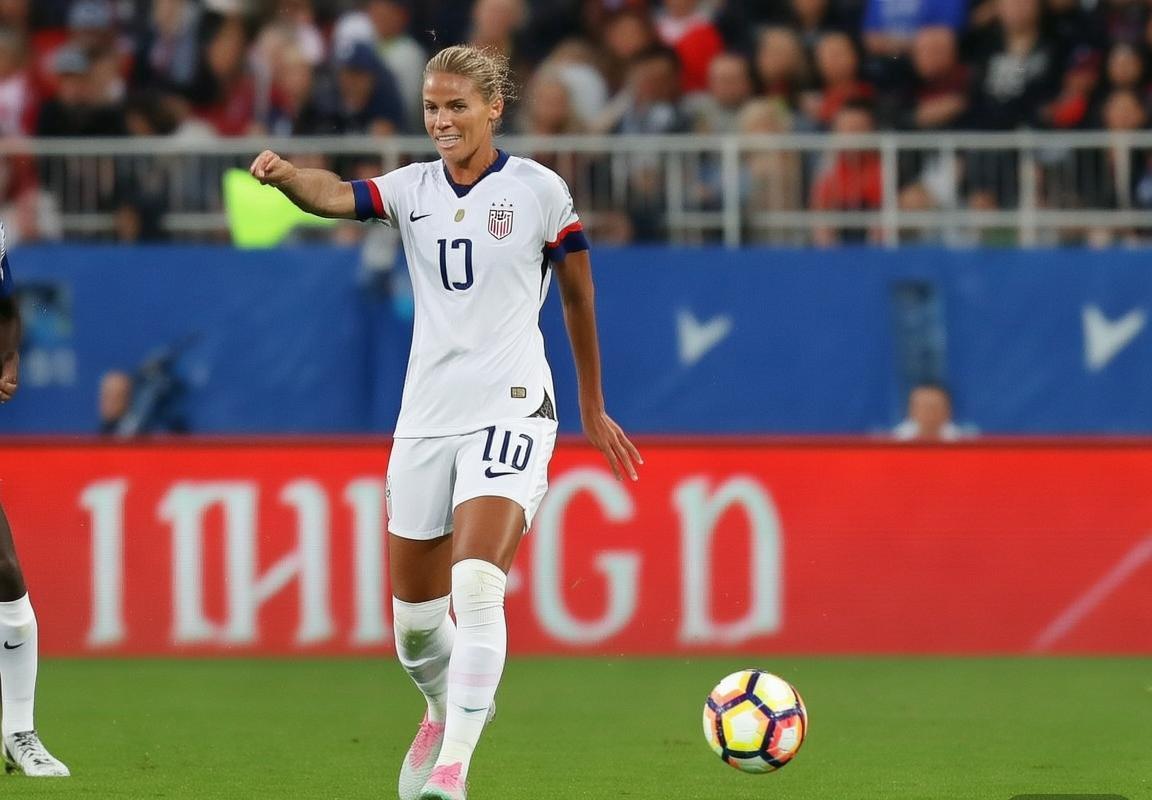 法国女足VS美国女足：焦点对决回顾与未来展望(图2)